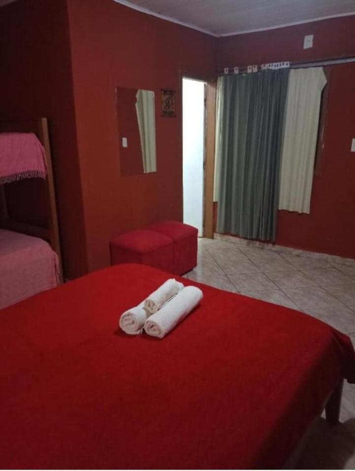 Hotel Y Residencial Amigos ปูแอร์โตอีกวาซู ภายนอก รูปภาพ