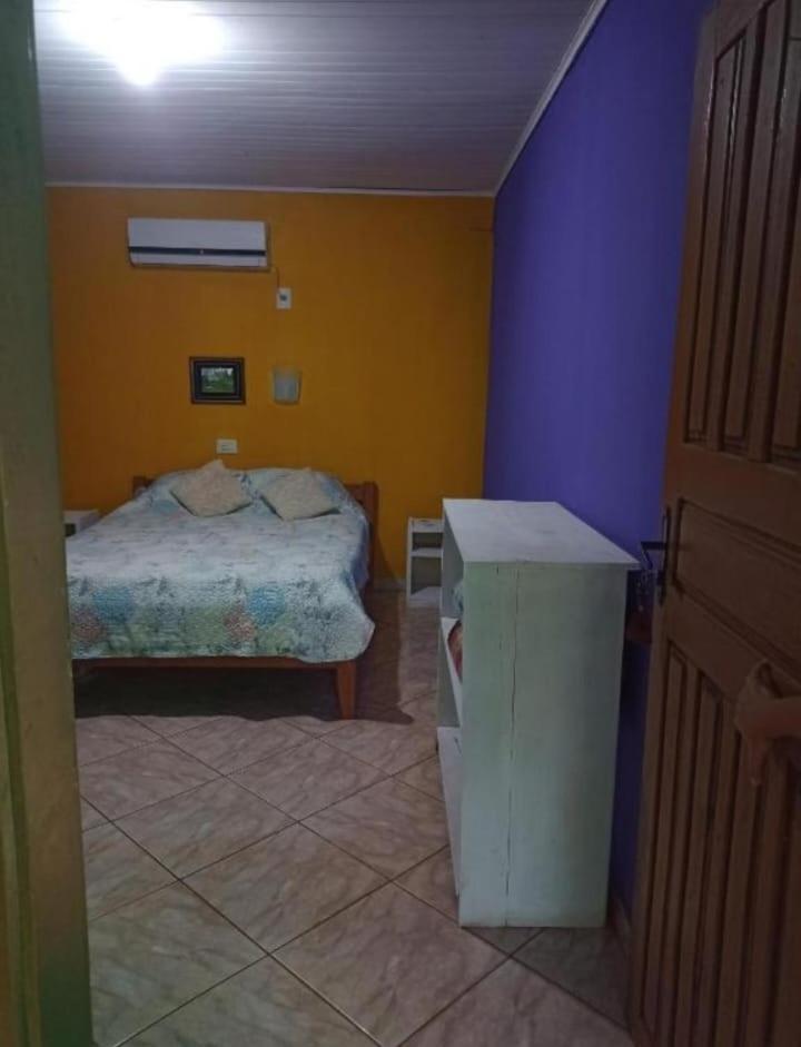 Hotel Y Residencial Amigos ปูแอร์โตอีกวาซู ภายนอก รูปภาพ