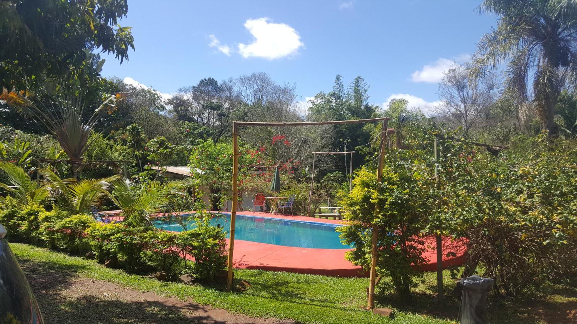 Hotel Y Residencial Amigos ปูแอร์โตอีกวาซู ภายนอก รูปภาพ