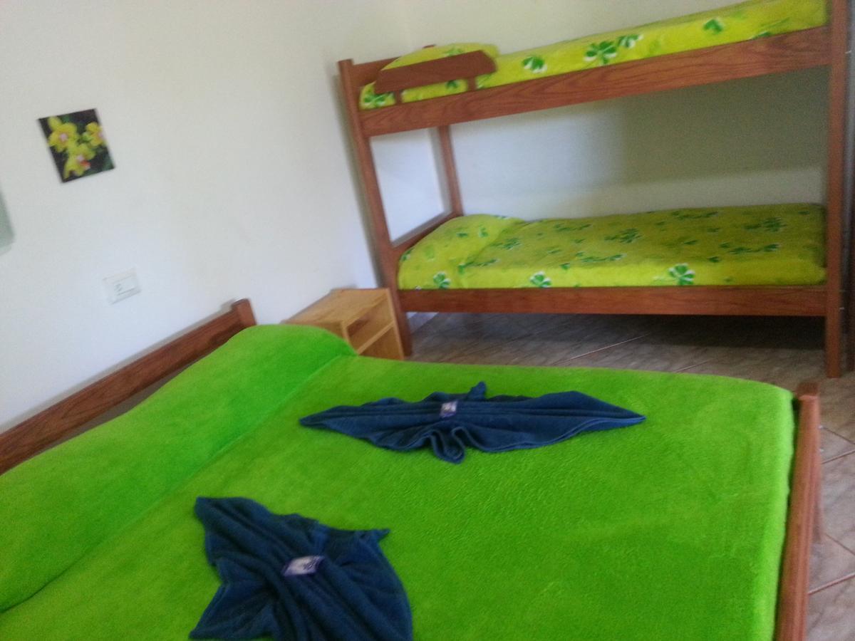 Hotel Y Residencial Amigos ปูแอร์โตอีกวาซู ภายนอก รูปภาพ
