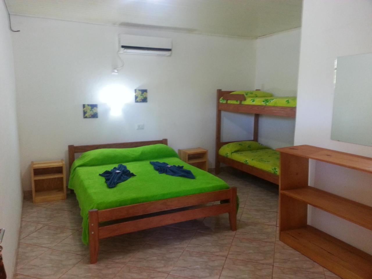 Hotel Y Residencial Amigos ปูแอร์โตอีกวาซู ภายนอก รูปภาพ