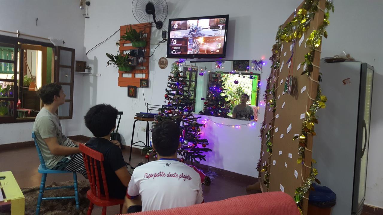 Hotel Y Residencial Amigos ปูแอร์โตอีกวาซู ภายนอก รูปภาพ